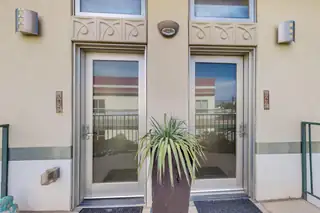 110 Richmond Drive SE UNIT 305 Living Room