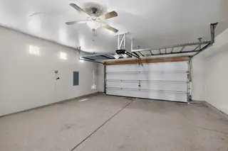 204 Riesling Road Garage