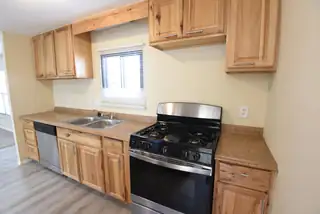 1048 Maverick Lane SE Kitchen