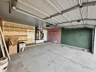 505 Via Patria SW Garage