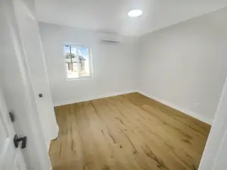 1821 La Veta Drive NE Kitchen