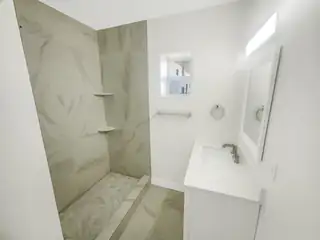 1821 La Veta Drive NE Interior Other