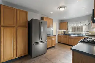 900 Georgia Street SE Kitchen