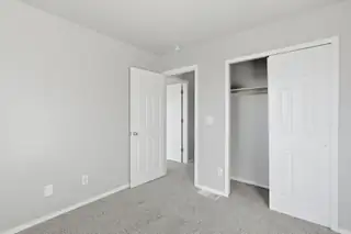 11 Alamosa Loop Bedroom