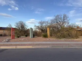 827 Redwood Street SW 