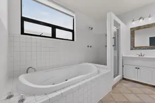 512 Valverde Drive SE View