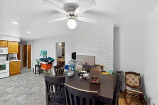 8506 Las Camas Road NE Dining Room