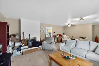 8506 Las Camas Road NE Living Room