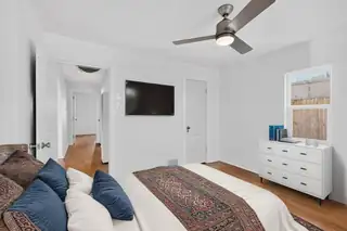 902 Headingly Avenue NW Bedroom