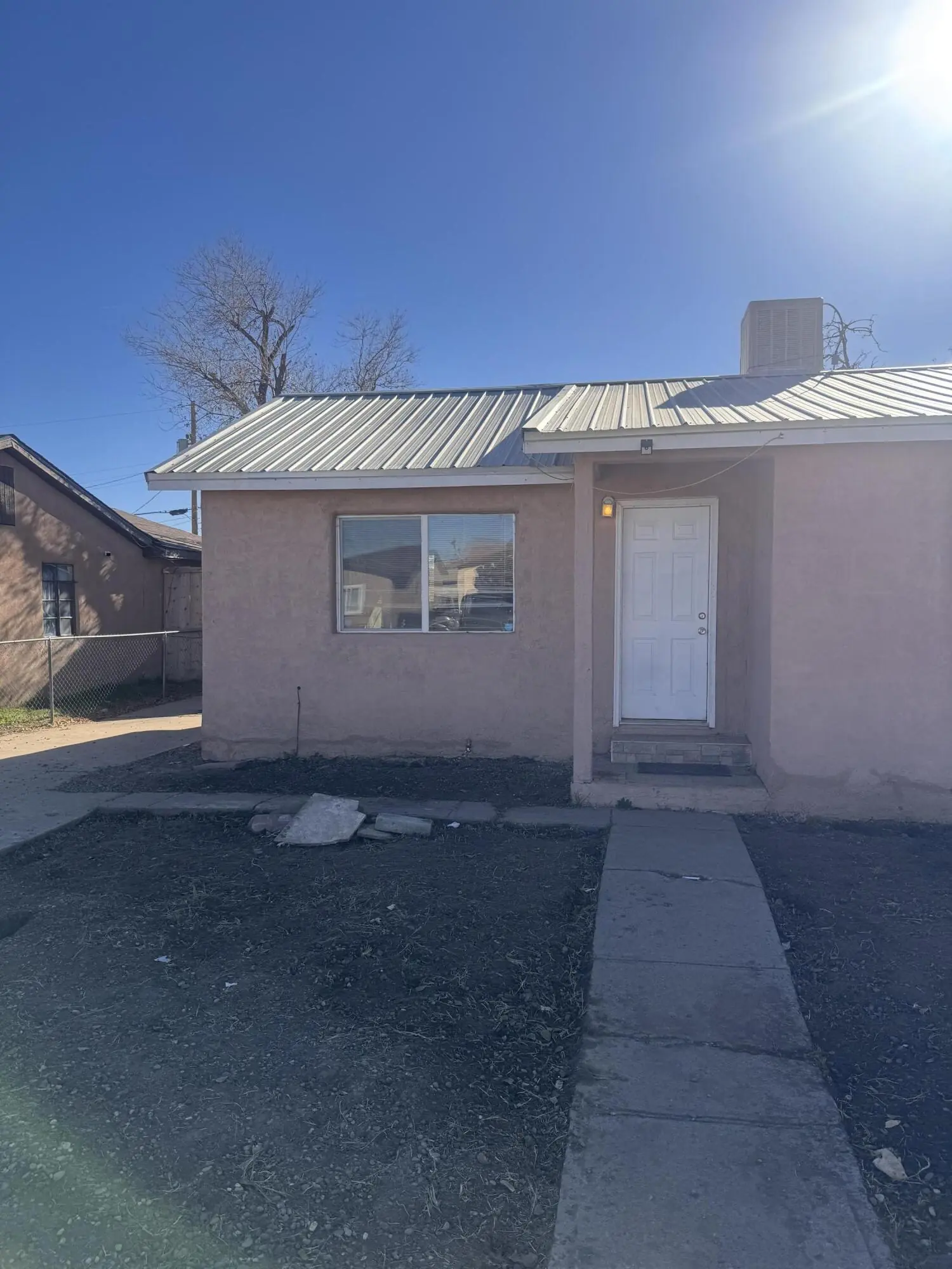 1011 W Castillo Avenue