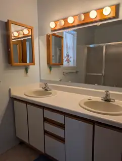 607 Camino Del Cielo Bathroom