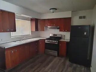 1007 W Castillo Avenue Kitchen