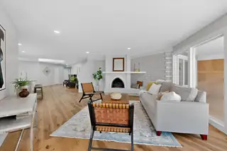 3019 Colonnade Court NW 