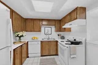 925 Country Club Drive SE APT C Kitchen