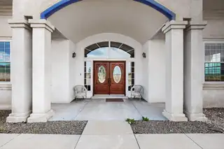 206 E Frost Road Exterior Front