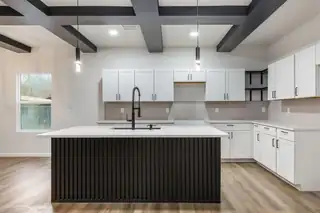 380 Deluvina Place SW Kitchen