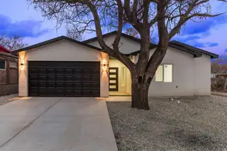 380 Deluvina Place SW, Albuquerque