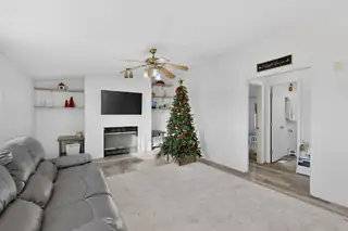 12 San Diego Loop Living Room