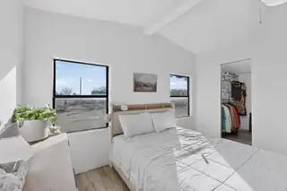 12 San Diego Loop Bedroom