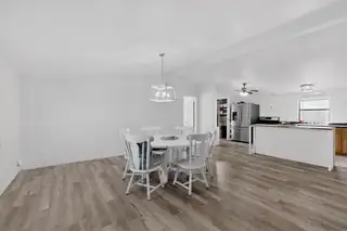 12 San Diego Loop Kitchen