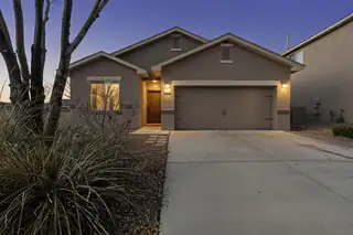 160 El Camino Loop NW, Rio Rancho