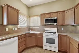 293 Dennis Drive NE Kitchen