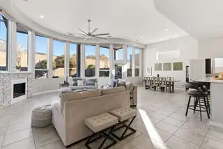 9520 Ridge Vista Drive NE Living Room