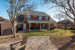 8605 Hillshire Place NW Living Room