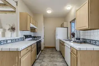 1 Caliente Place Kitchen