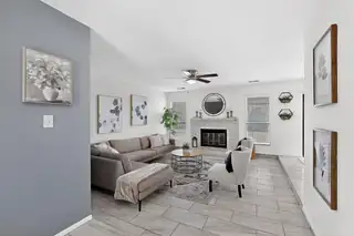 350 Western Hills Drive SE Living Room