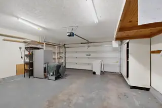 13012 Calle De Sandias NE Garage