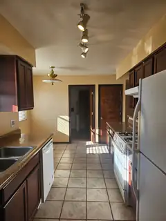 4815 Leon Grande Avenue SE Kitchen