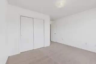 612 Glacier Bay Place SE Bedroom