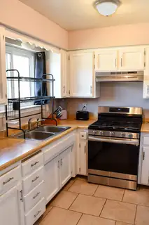 344 Merlot Lane Kitchen