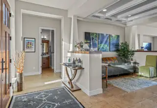 2409 Desert View Road NE Living Room