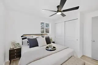 3419 E La Veta Drive NE Bedroom