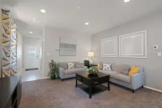 1485 Calle Oeste NW Living Room