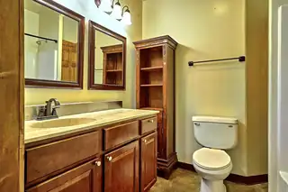 1510 Edith Boulevard NE 