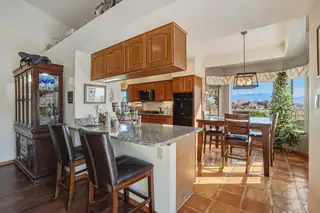 500 Nicklaus Drive SE Kitchen