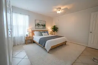 3833 Montgomery Boulevard NE APT 524 Bedroom