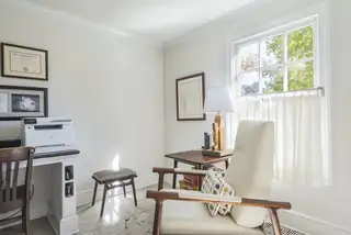 601 Vassar Drive NE Home Office