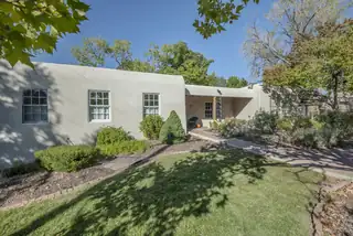 601 Vassar Drive NE Exterior Front