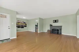 725 Monroe Street NE Living Room