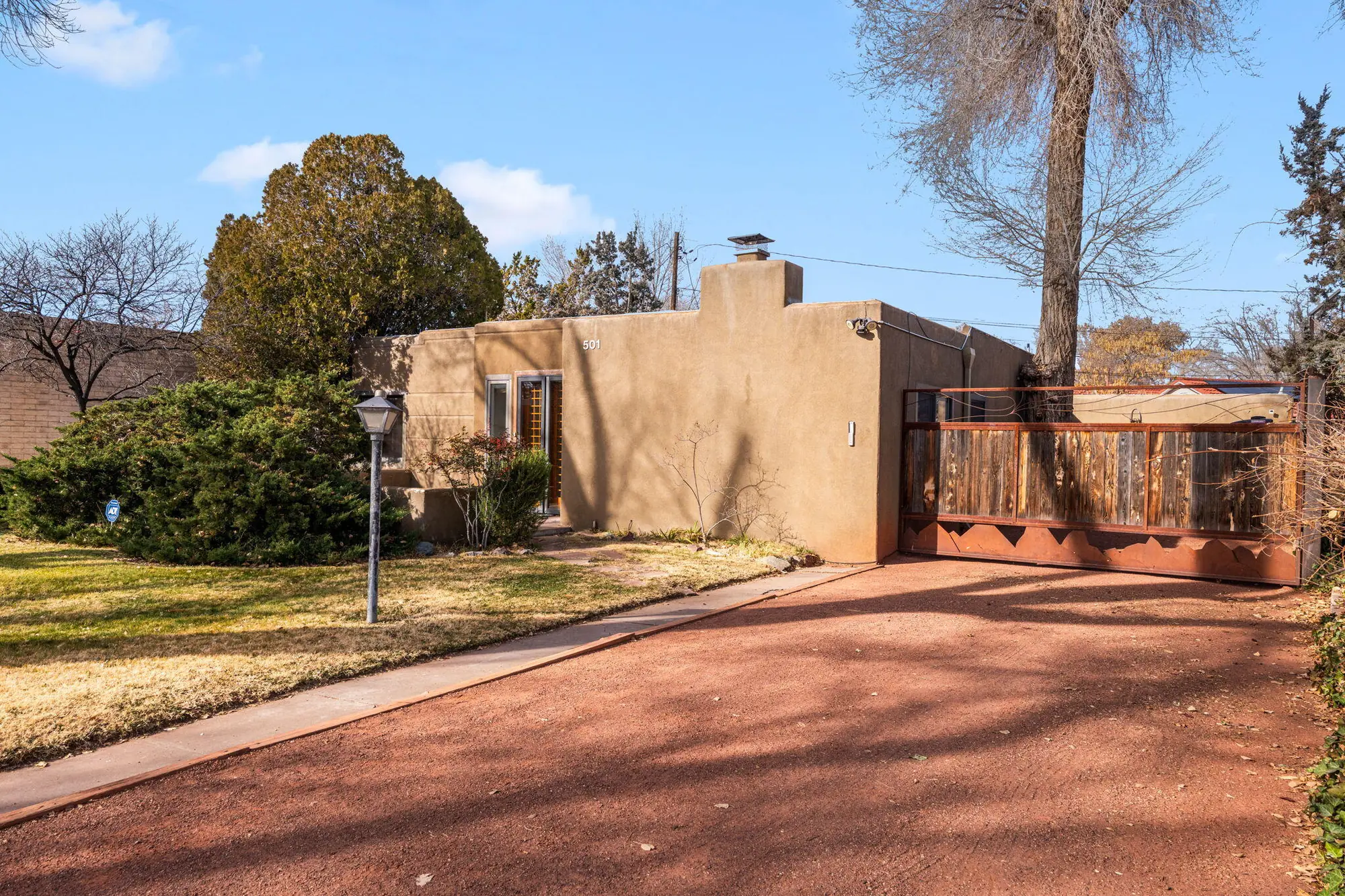 501 Laguna Boulevard SW