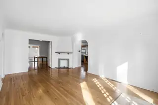 501 Laguna Boulevard SW Living Room