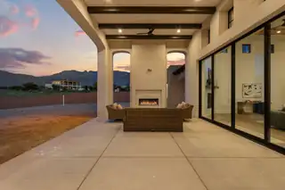 8601 Beverly Hills Avenue NE Patio