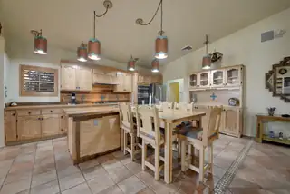 5600 Fulton Court NE Kitchen