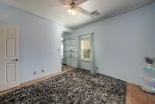 5600 Fulton Court NE Floor Plan