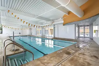 2802 Kings Canyon Loop NE Pool