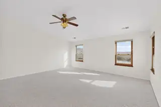 5913 Chaco Loop NE Living Room